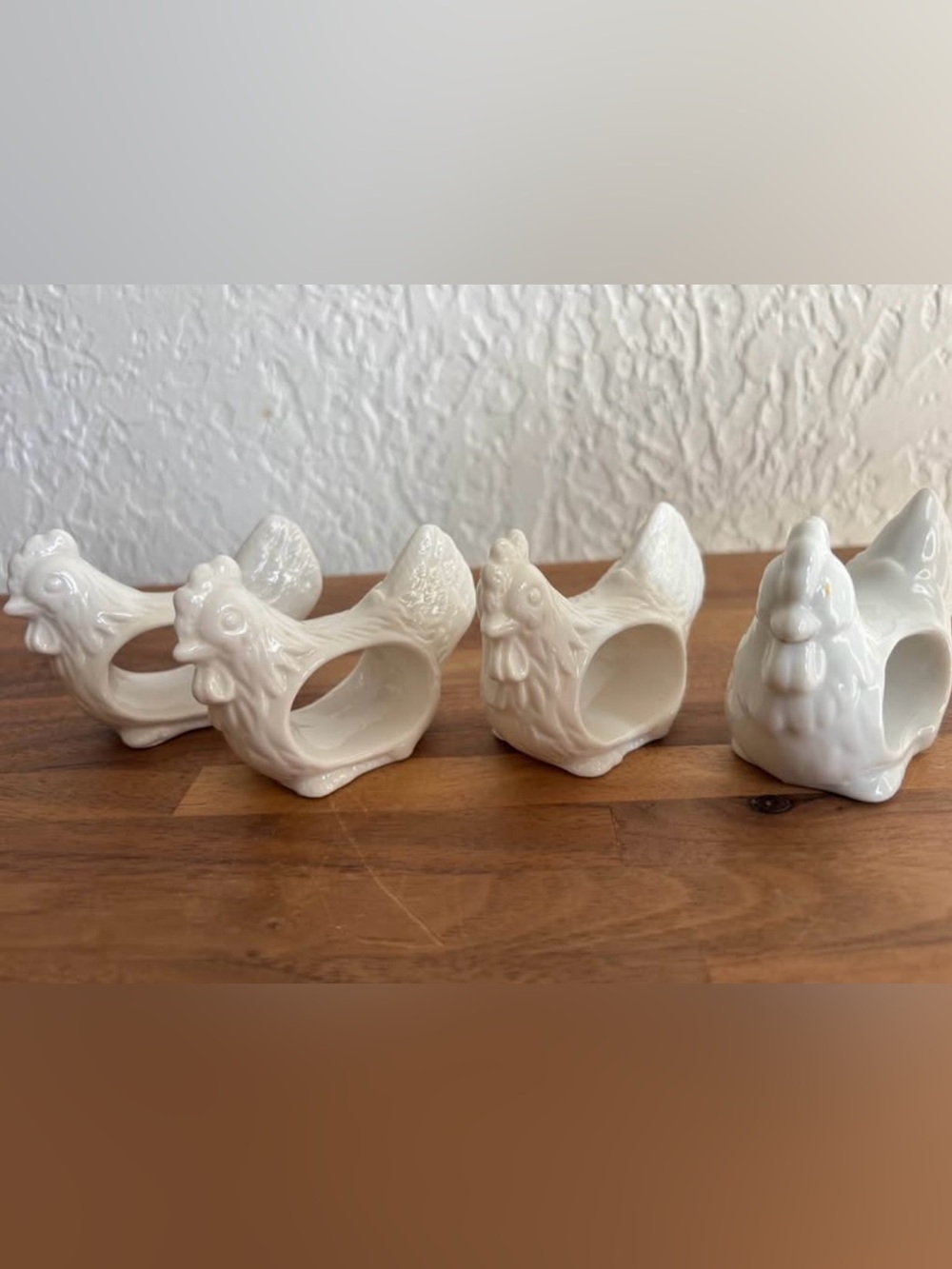 Ceramic Chicken Napkin Rings in Cream